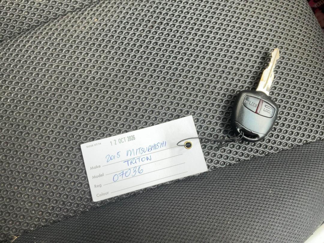Photo '20' of Mitsubishi Triton GLS