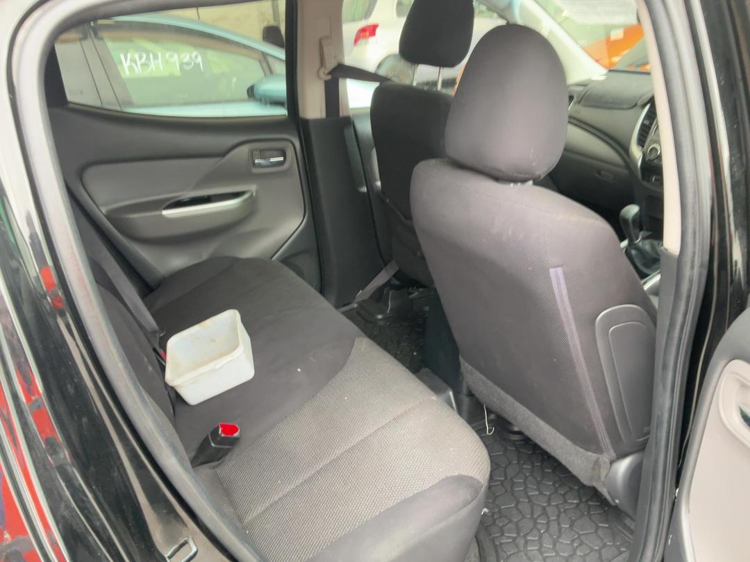 Photo '14' of Mitsubishi Triton GLS