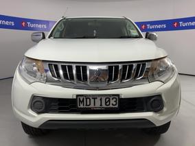 Photo '2' of Mitsubishi Triton