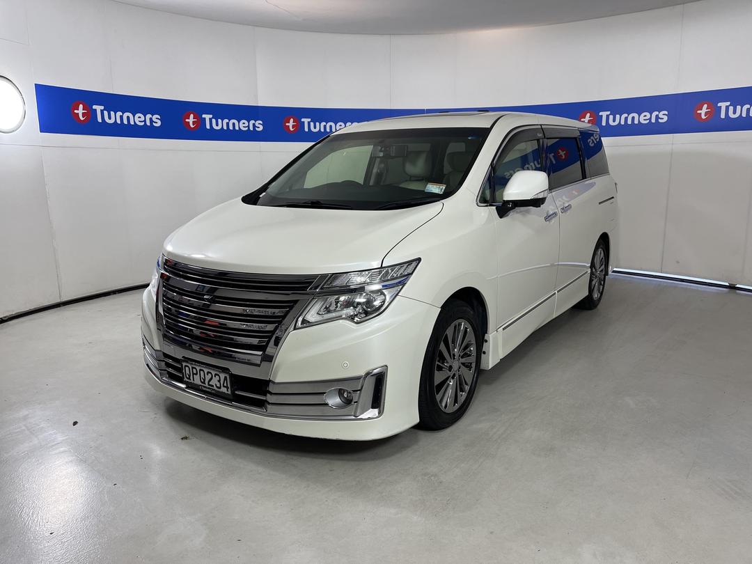 Photo '4' of Nissan Elgrand