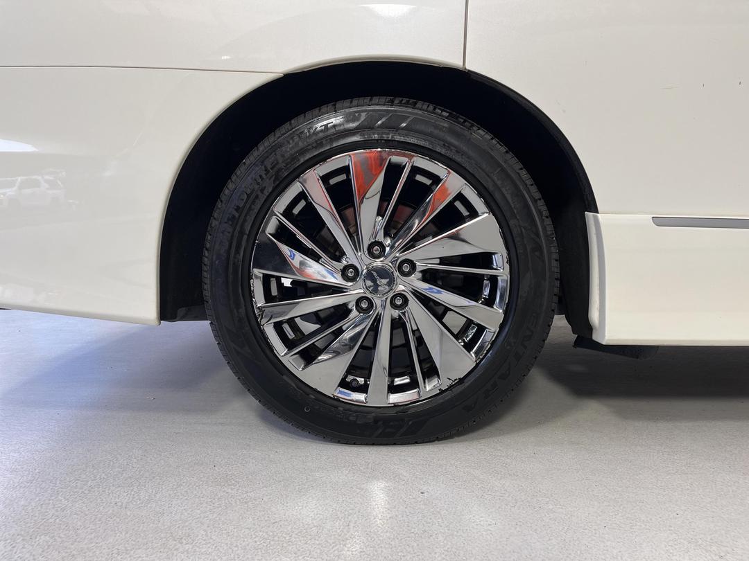 Photo '12' of Nissan Elgrand