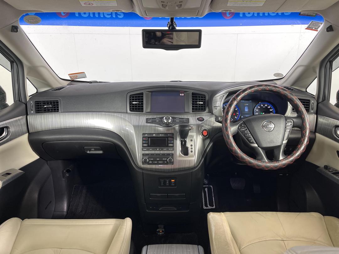 Photo '17' of Nissan Elgrand