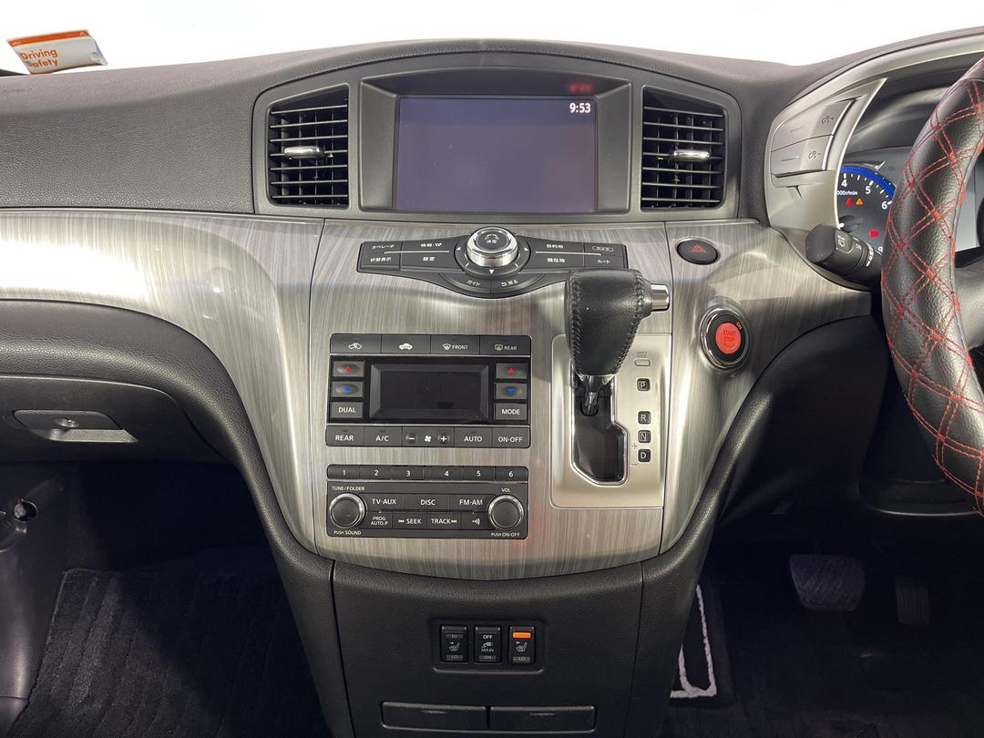 Photo '18' of Nissan Elgrand