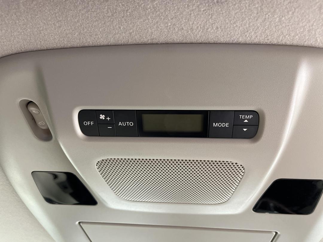 Photo '23' of Nissan Elgrand