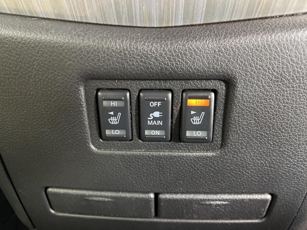 Photo '35' of Nissan Elgrand