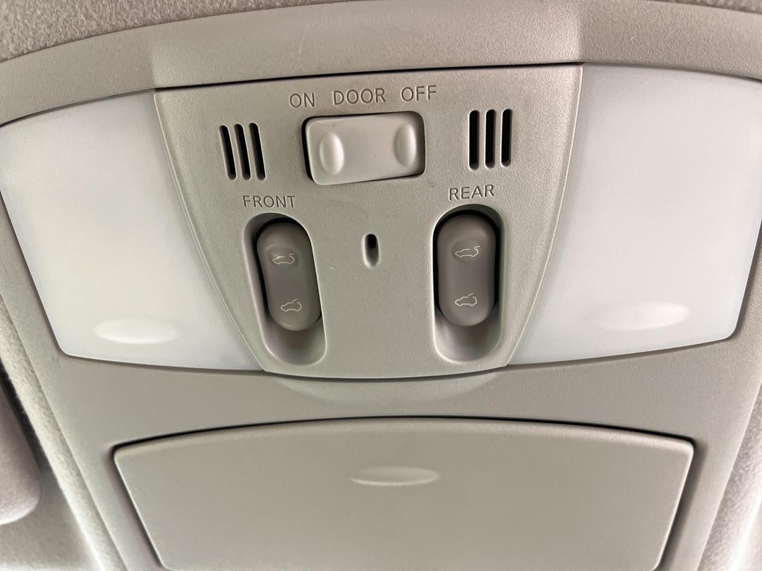 Photo '39' of Nissan Elgrand