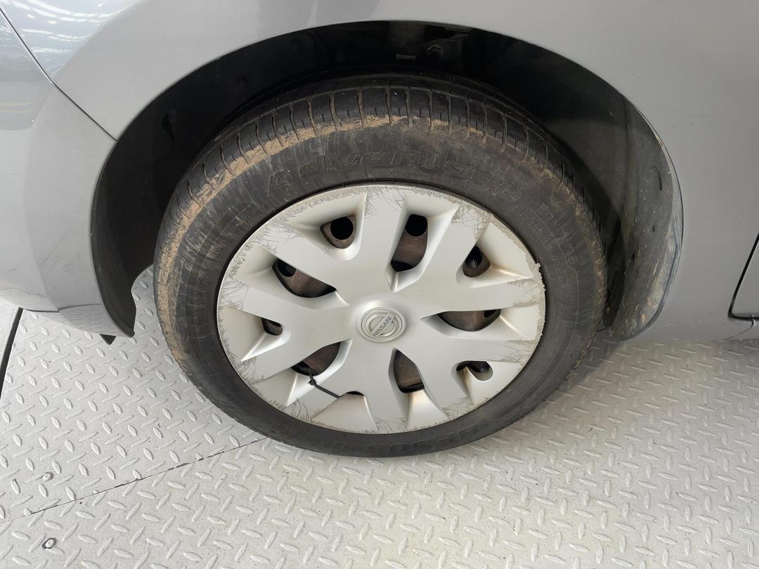 Photo '10' of Nissan Leaf