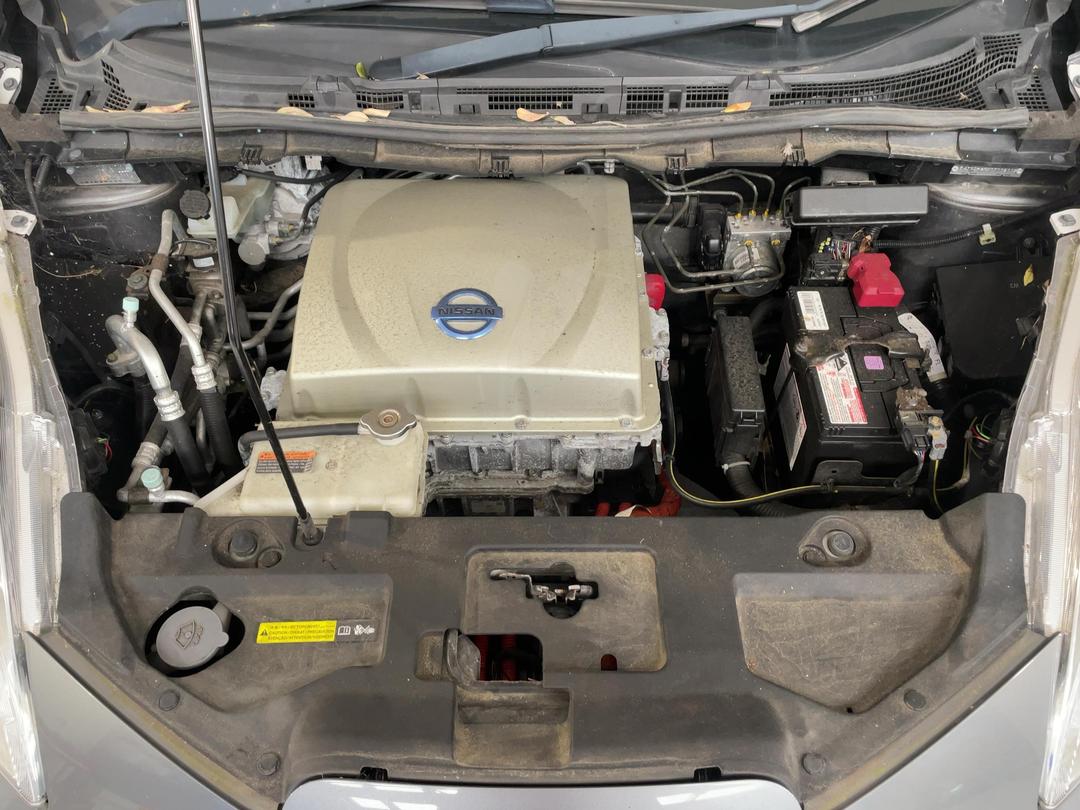 Photo '13' of Nissan Leaf