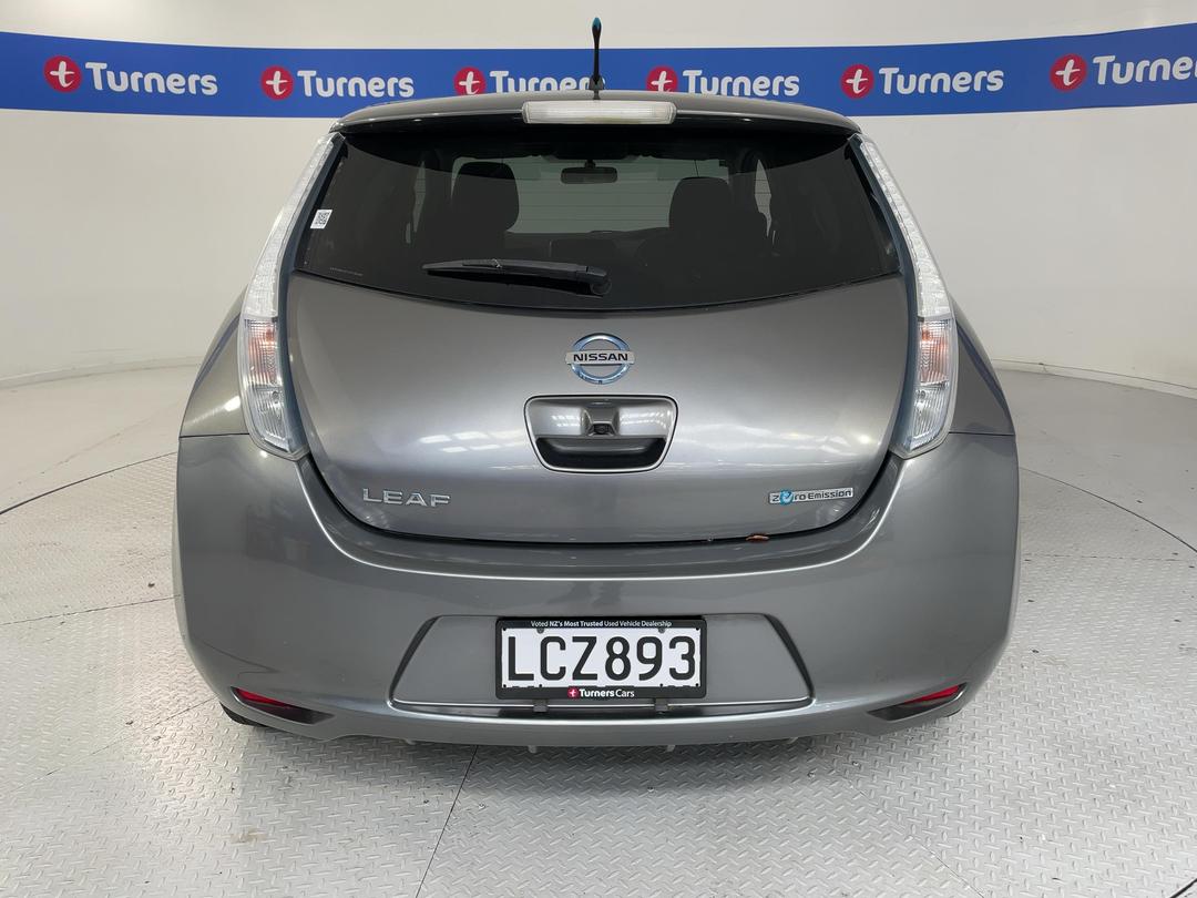 Photo '6' of Nissan Leaf