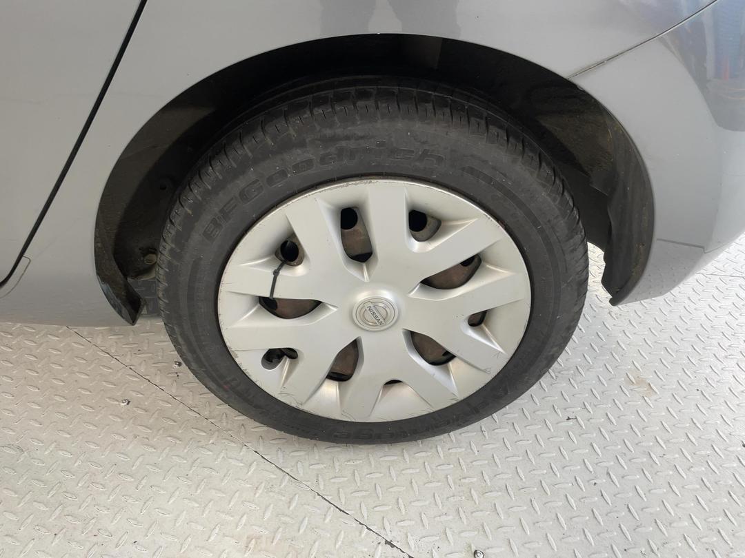 Photo '11' of Nissan Leaf