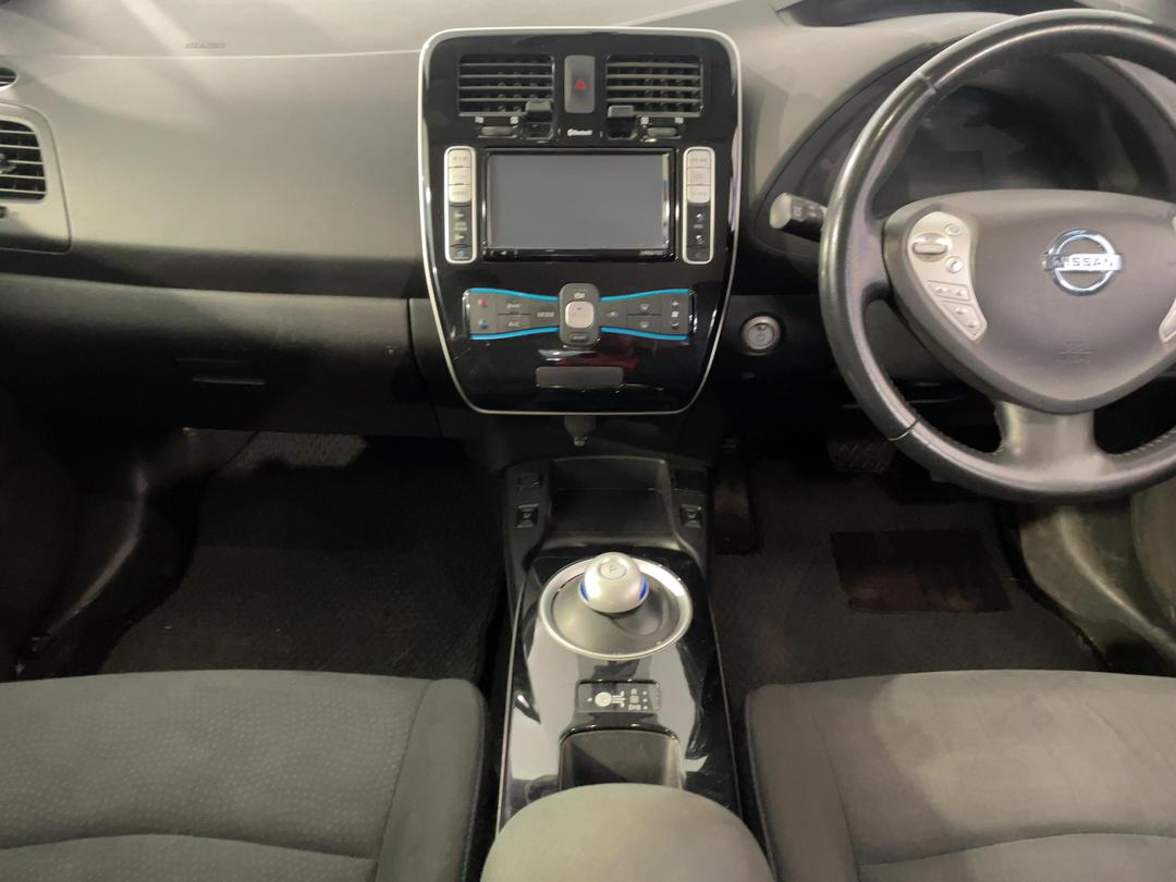 Photo '18' of Nissan Leaf