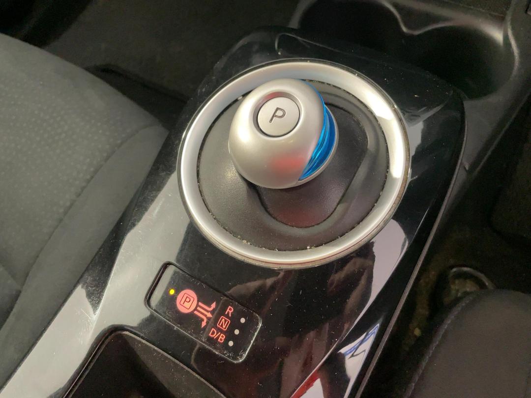 Photo '30' of Nissan Leaf