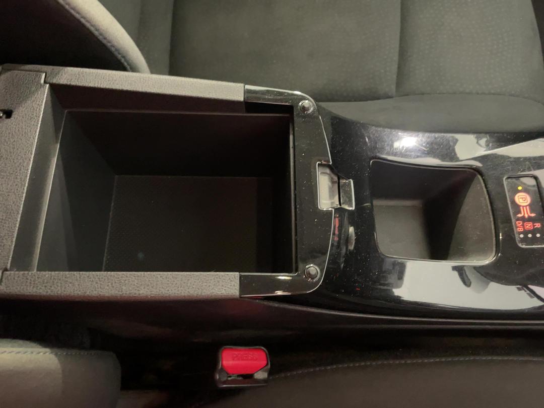 Photo '31' of Nissan Leaf