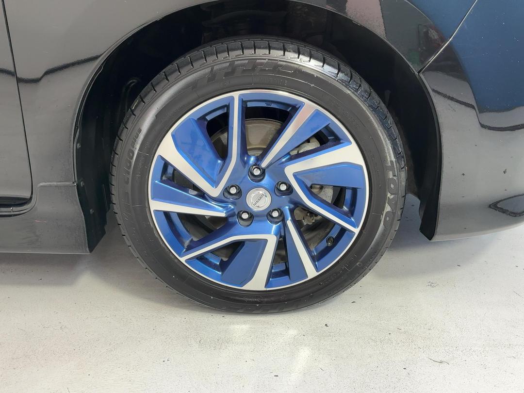 Photo '9' of Nissan Leaf