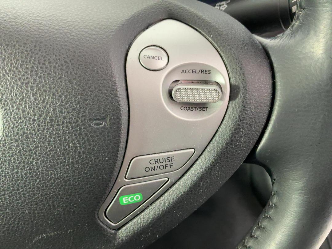 Photo '25' of Nissan Leaf