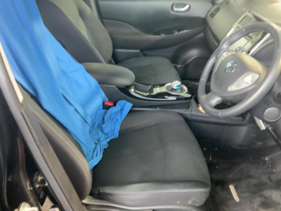 Photo '8' of Nissan Leaf