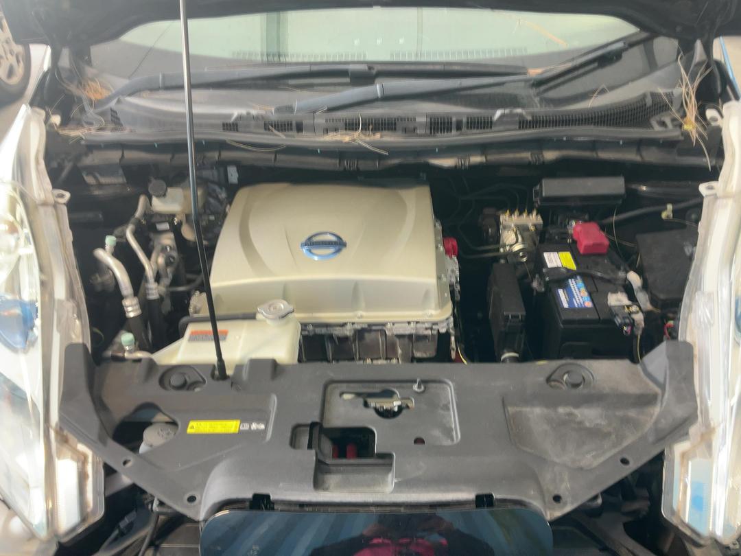Photo '15' of Nissan Leaf