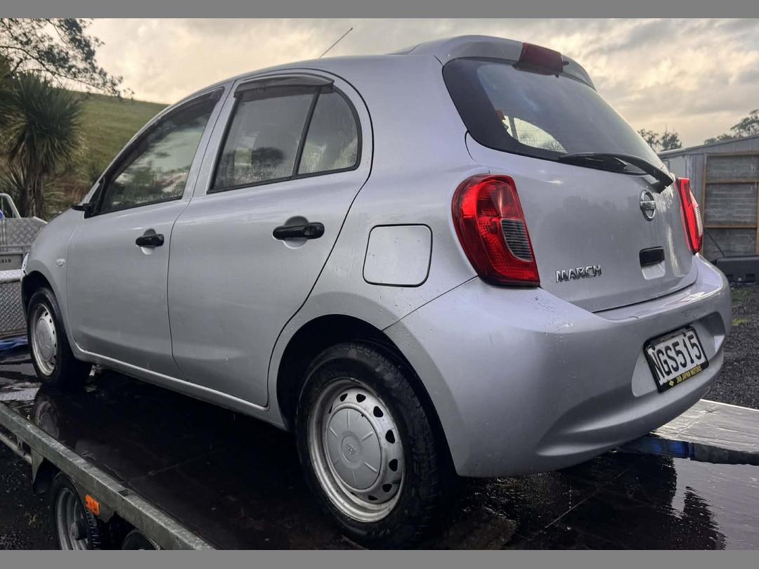 Photo '3' of Nissan March