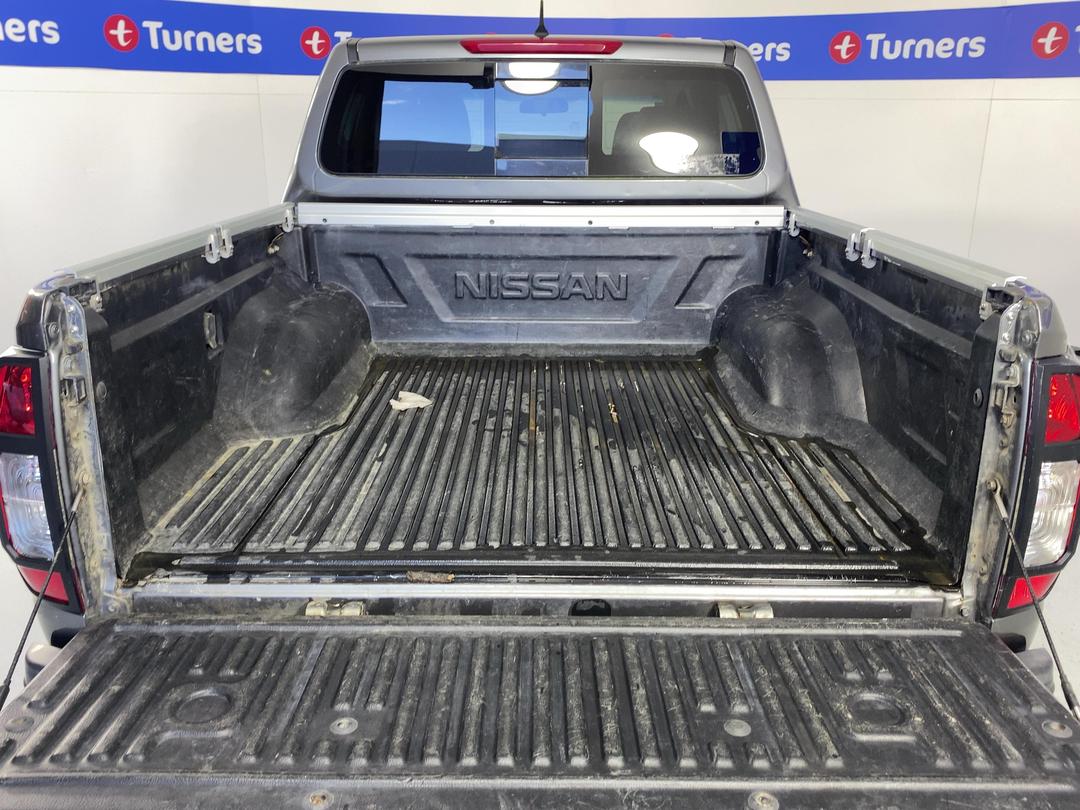 Photo '14' of Nissan Navara