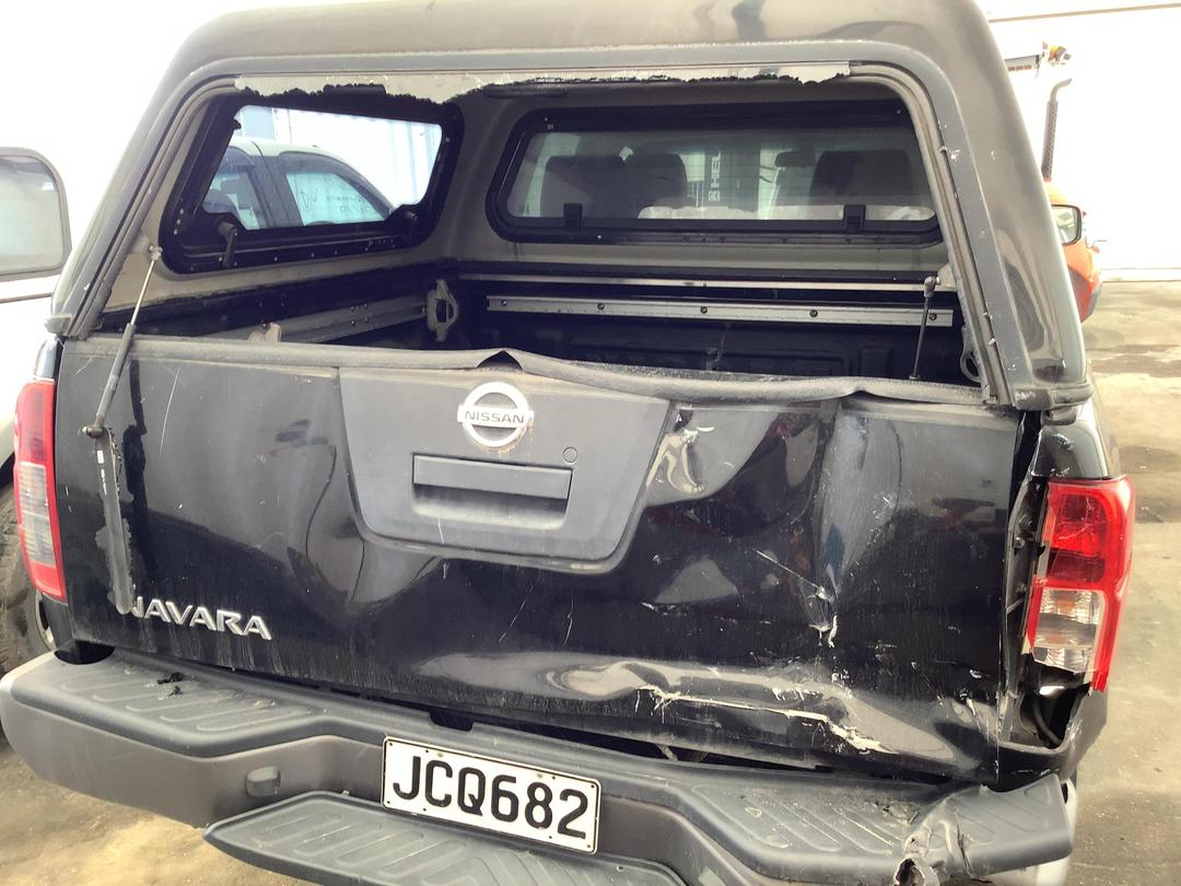 Photo '6' of Nissan Navara D/C ST-X