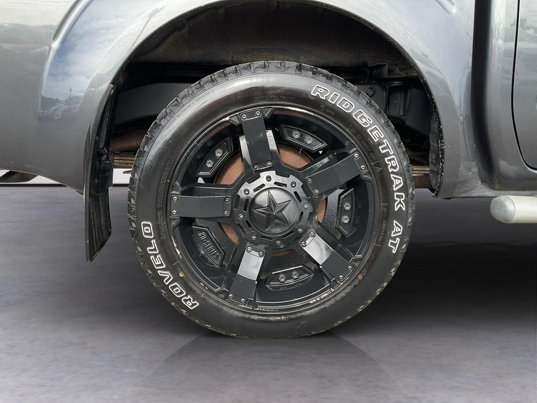 Photo '12' of Nissan Navara