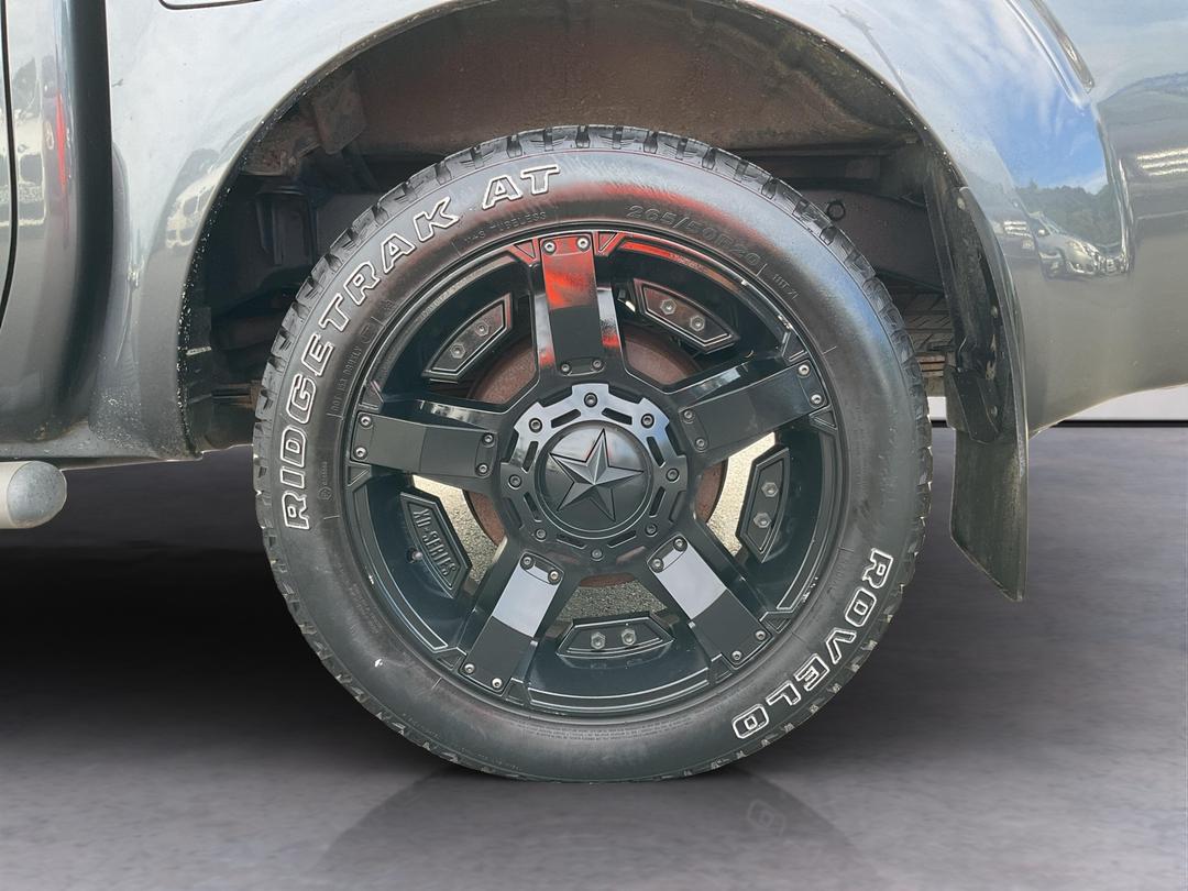 Photo '11' of Nissan Navara