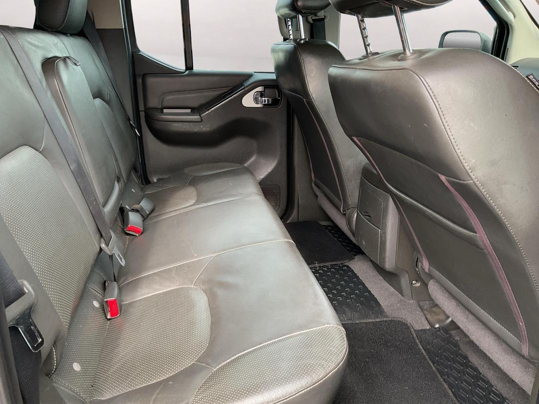 Photo '20' of Nissan Navara