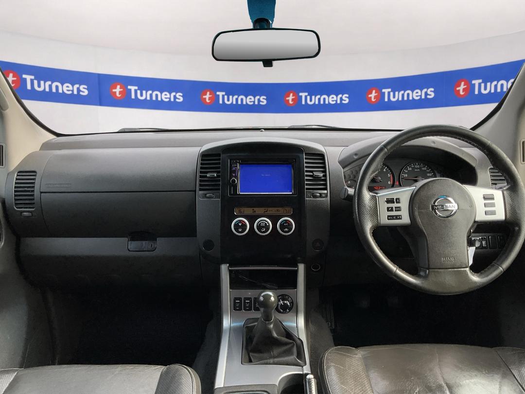 Photo '17' of Nissan Navara