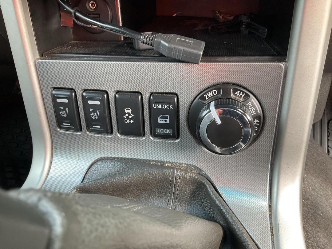 Photo '29' of Nissan Navara