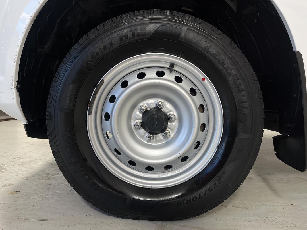 Photo '10' of Nissan Navara