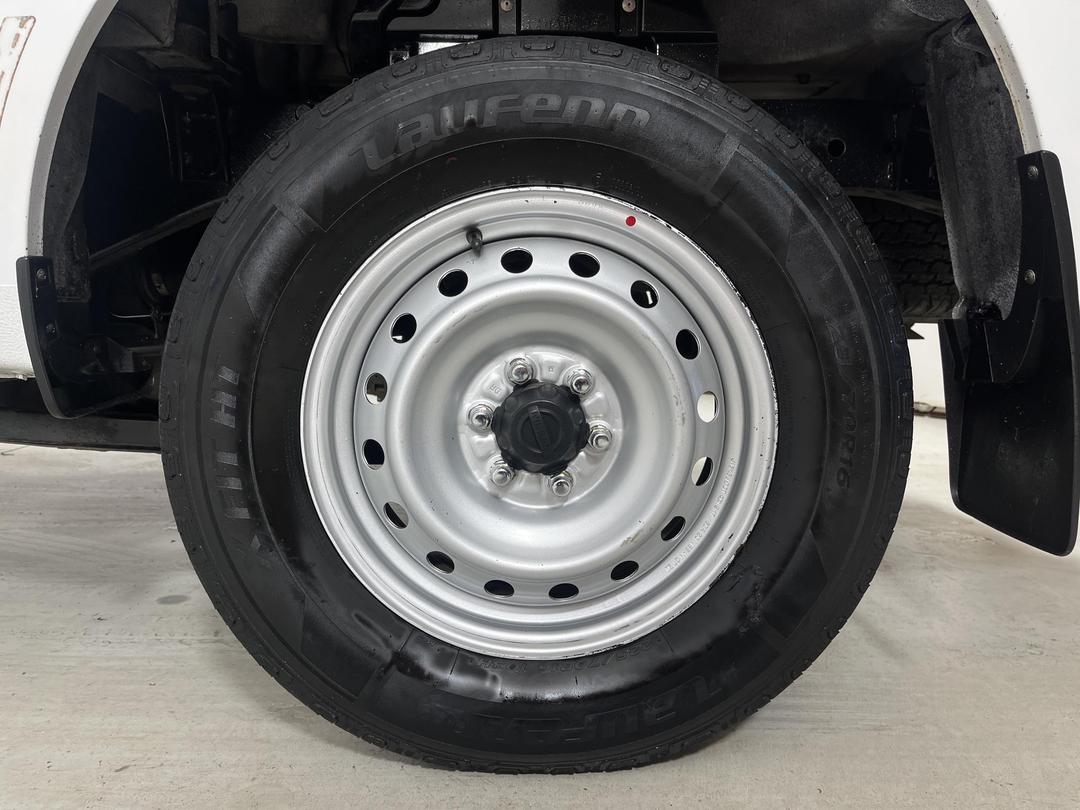 Photo '11' of Nissan Navara