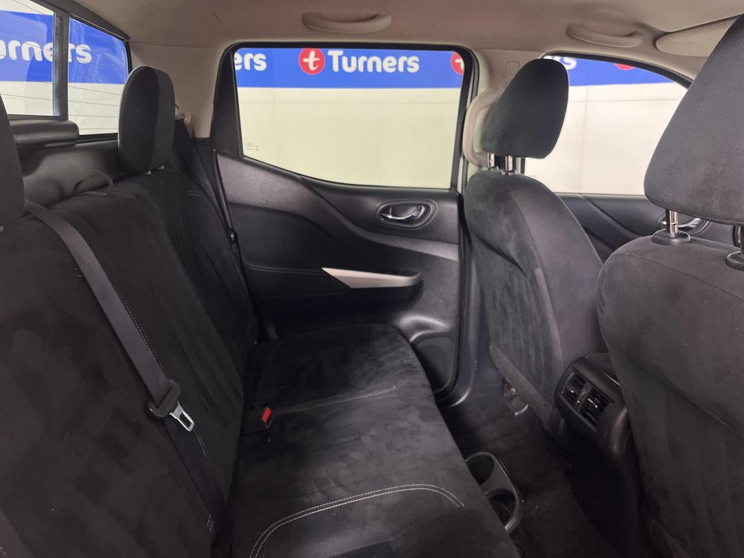 Photo '20' of Nissan Navara