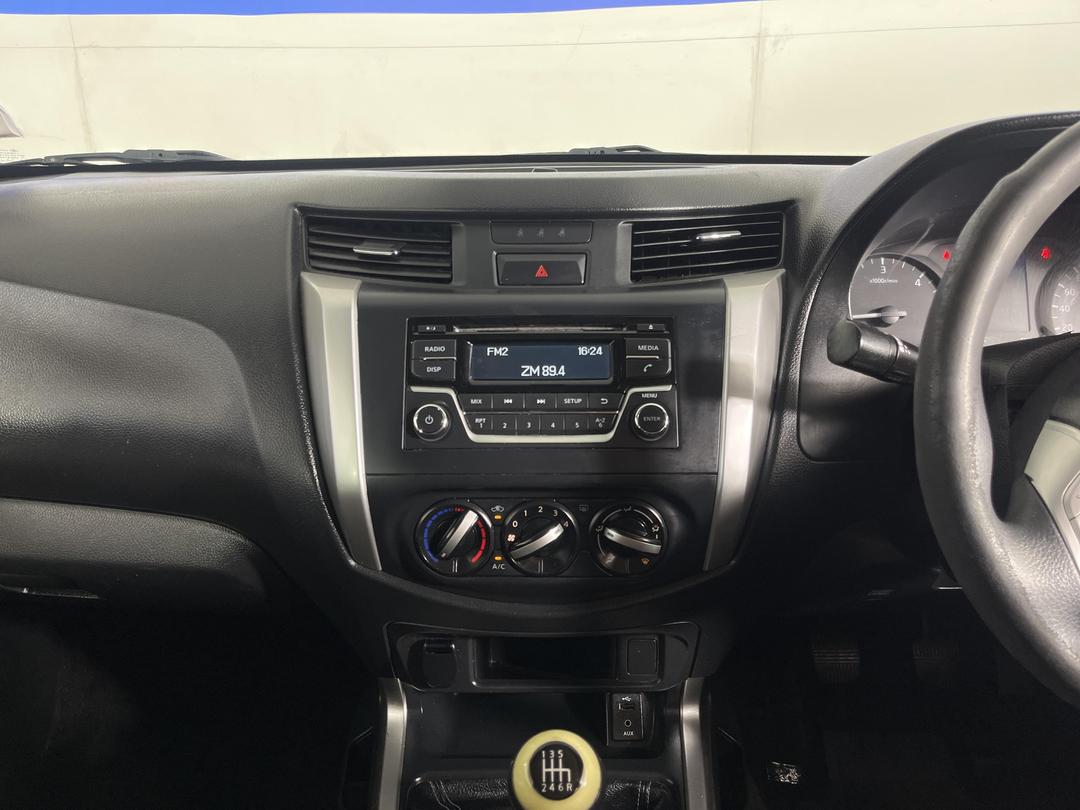 Photo '18' of Nissan Navara