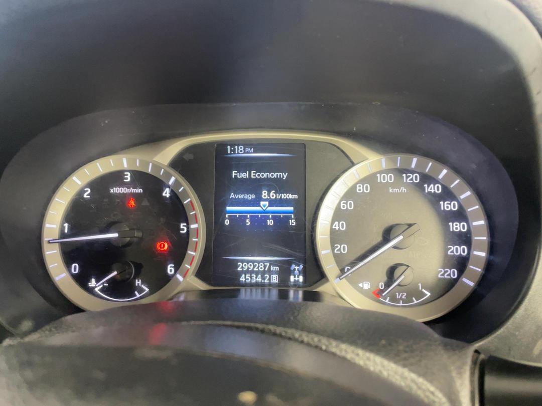 Photo '21' of Nissan Navara