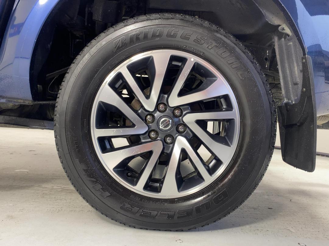 Photo '11' of Nissan Navara