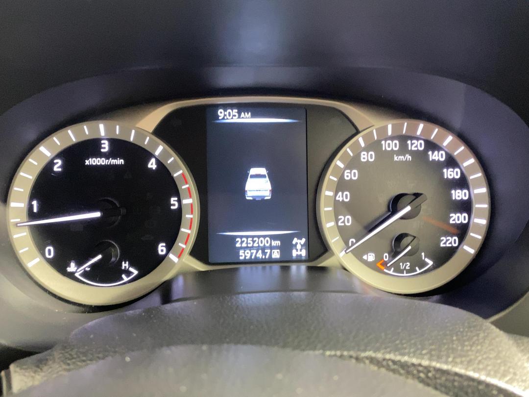 Photo '21' of Nissan Navara