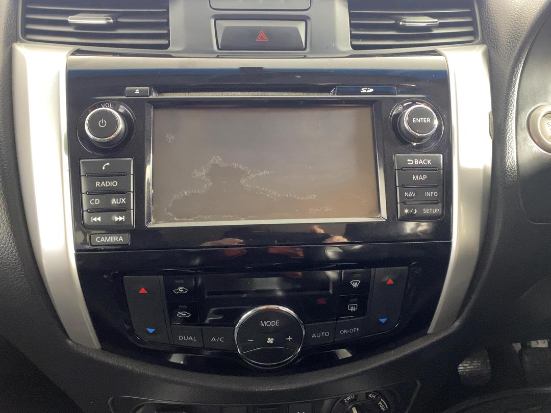 Photo '18' of Nissan Navara