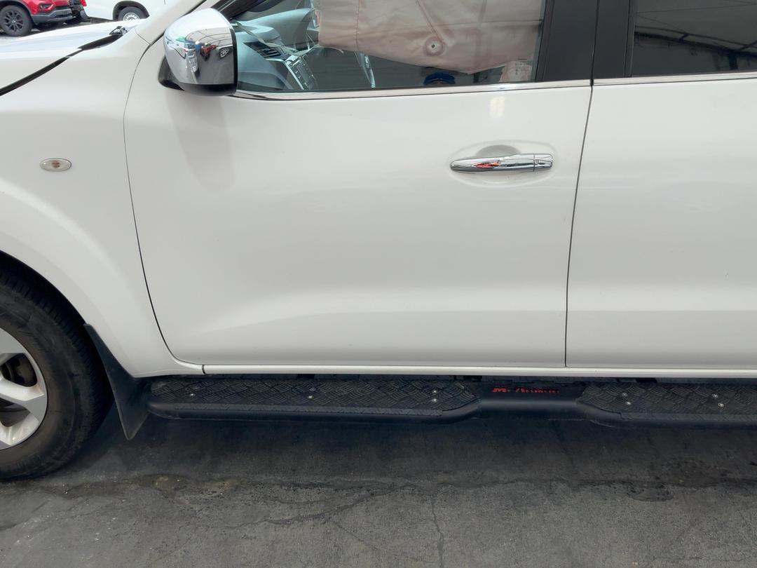 Photo '8' of Nissan Navara ST Photo '8' of Nissan Navara ST