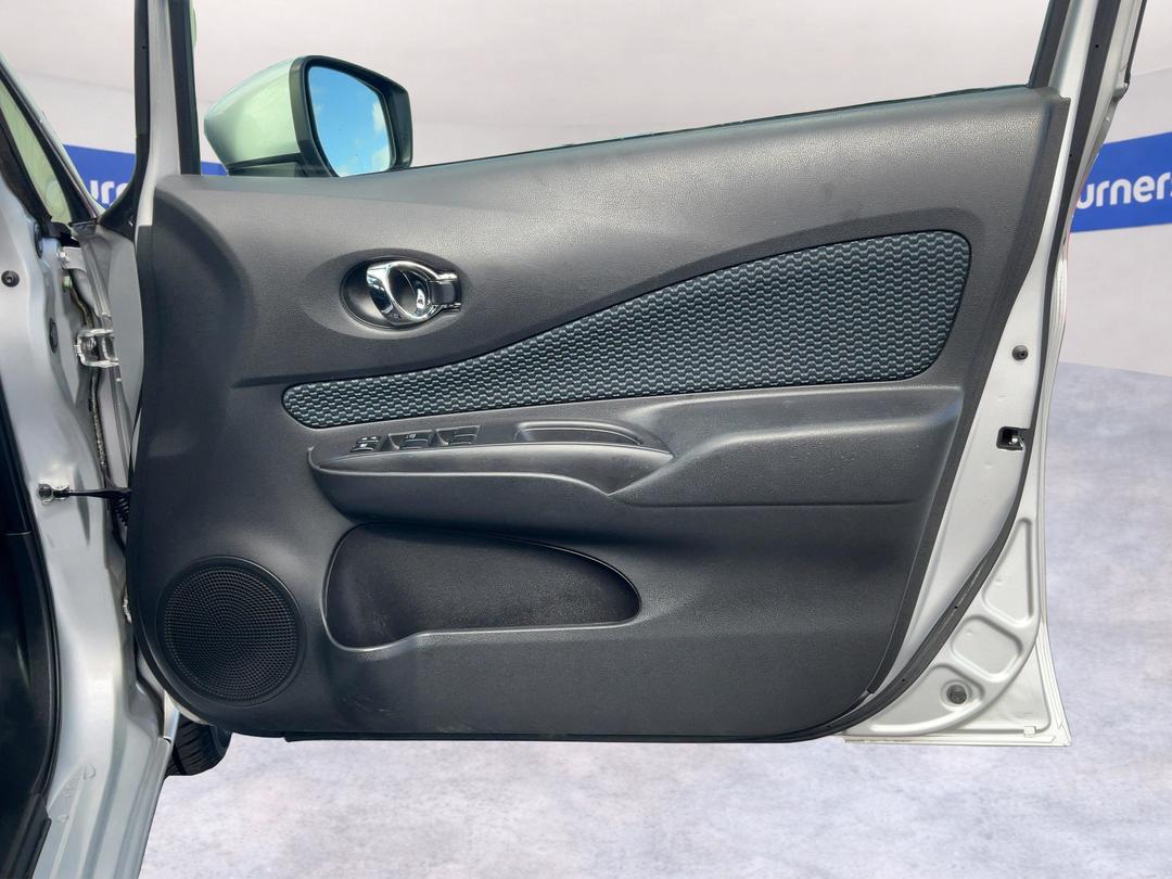 Photo '15' of Nissan Note