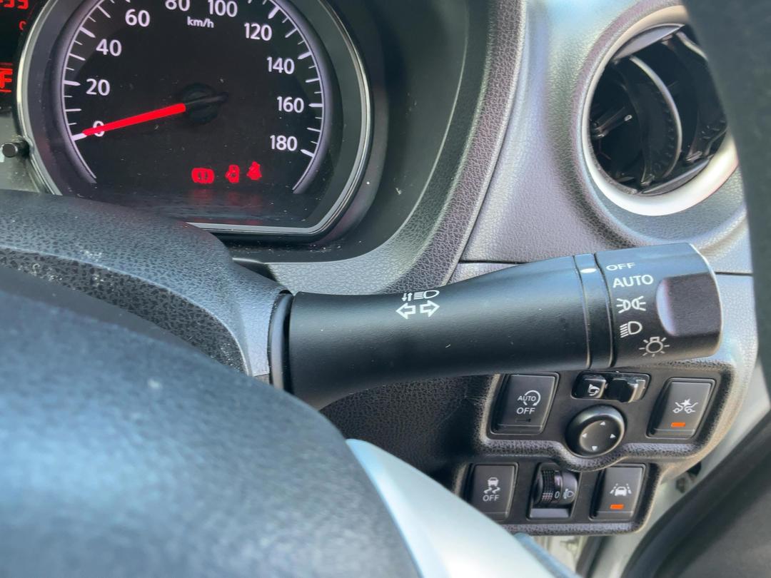 Photo '27' of Nissan Note