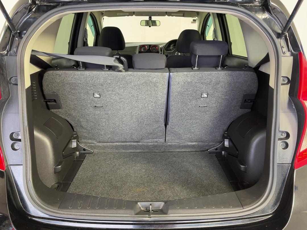 Photo '14' of Nissan Note
