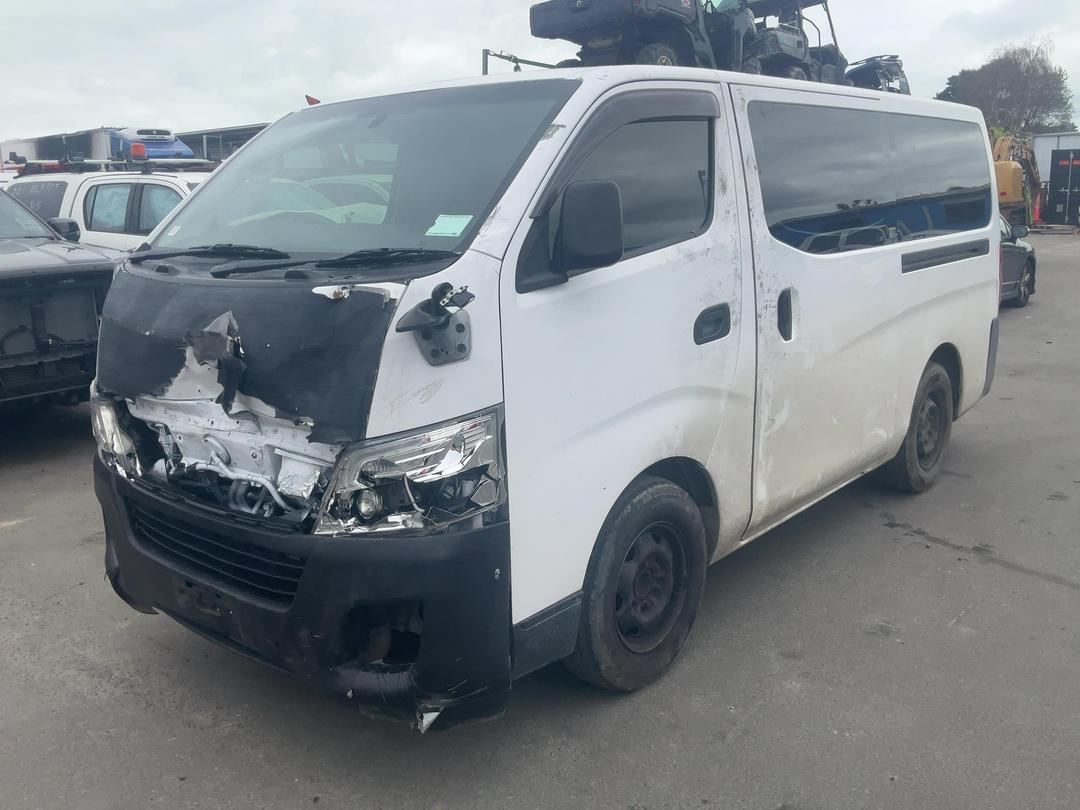 Photo '4' of Nissan NV350 Caravan