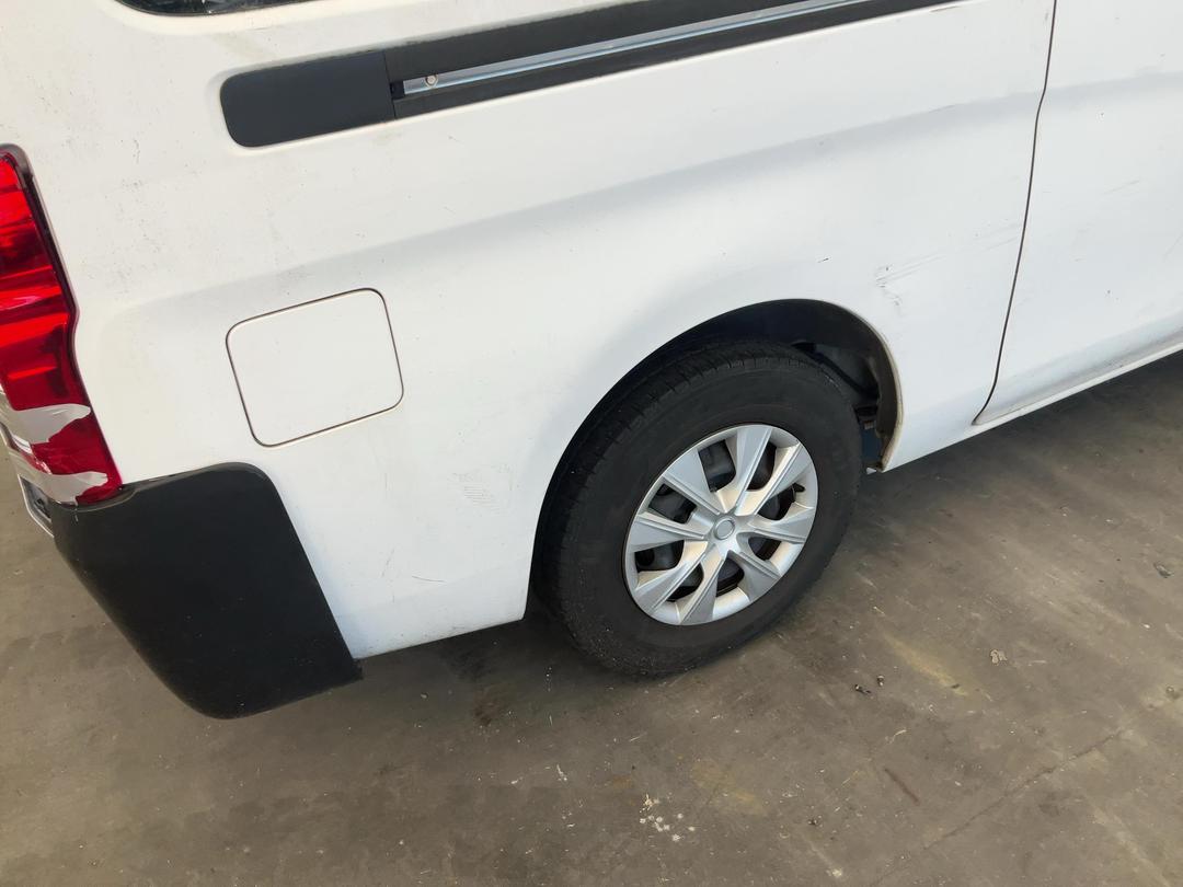 Photo '12' of Nissan NV350 Caravan Photo '12' of Nissan NV350 Caravan
