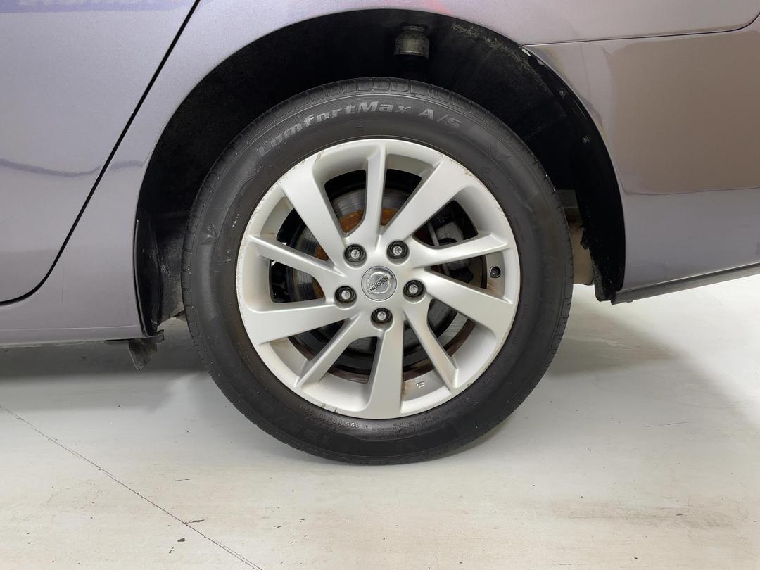 Photo '11' of Nissan Pulsar