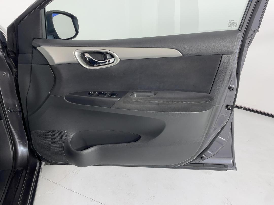 Photo '15' of Nissan Pulsar