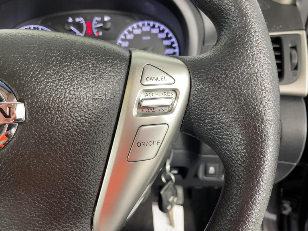 Photo '24' of Nissan Pulsar