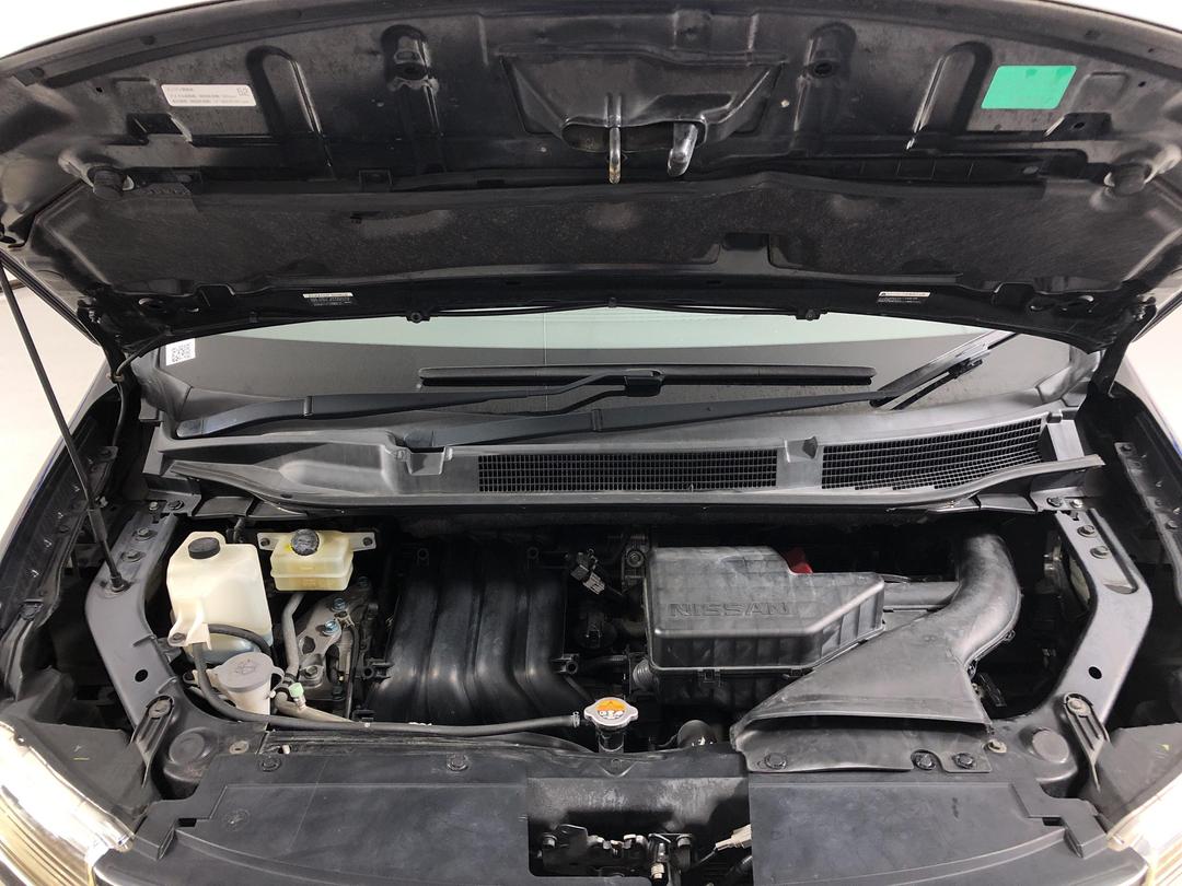 Photo '13' of Nissan Serena