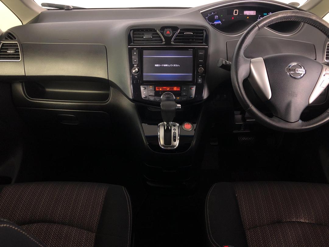 Photo '17' of Nissan Serena