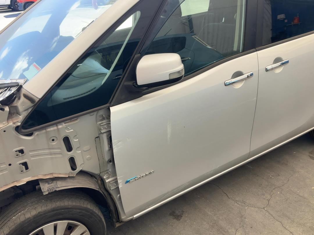 Photo '7' of Nissan Serena Photo '7' of Nissan Serena