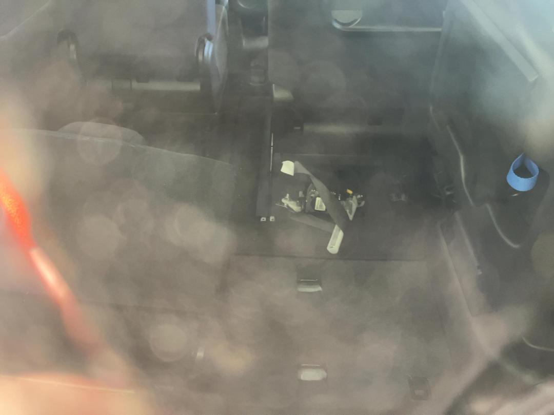 Photo '26' of Nissan Serena Photo '26' of Nissan Serena